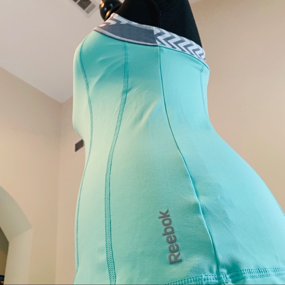 REEBOK RUNNING PLAY-DRY TANK - Picture 3 of 3